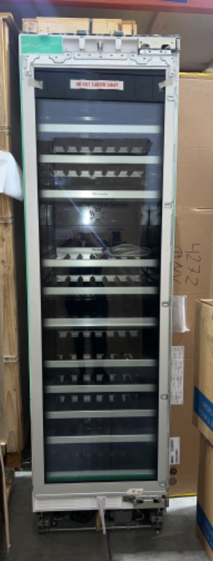 Photo 3 of THERMADOR Freedom® Wine cooler with glass door 24'' MODEL: T24IW900SP +++ BRAND NEW, OUT OF BOX +++ (ITEM HAS MINOR SCRATCHES, WILL BE COVERED WITH YOUR CABINET WHEN INSTALLED)