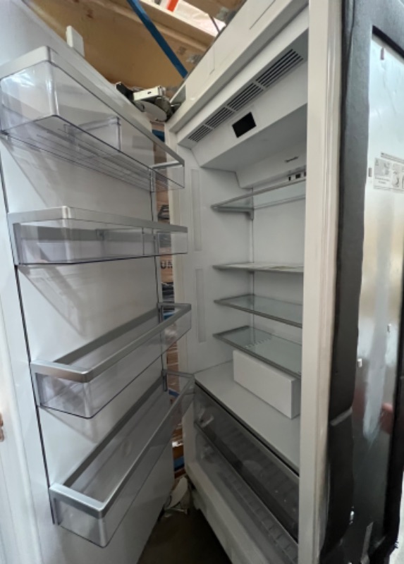 Photo 3 of THERMADOR Freedom® Built-in Panel Ready Freezer Column 30'' soft close flat hinge +++ SHOWROOM PIECE, OUT OF BOX +++
