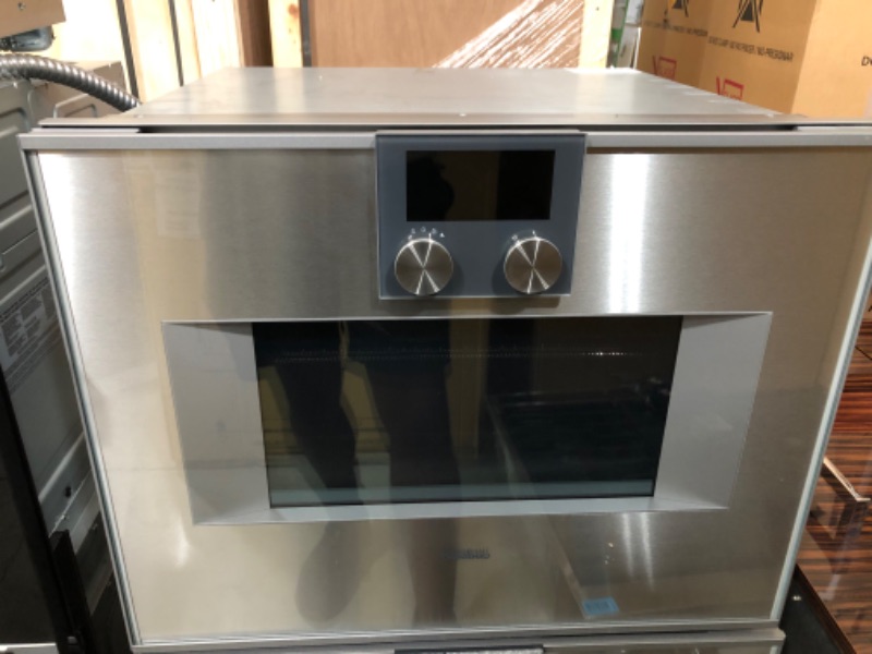 Photo 2 of 400 Series Combi-microwave Oven 24'' Door Hinge: Right, Door Hinge: Right, Stainless Steel Behind Glass