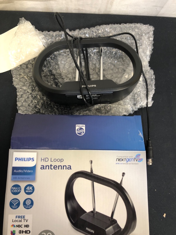 Photo 2 of Philips Modern Loop Rabbit Ears Indoor TV Antenna, 15 inch Extendable Dipoles, 4K 1080P VHF UHF, Tabletop Antenna, Digital HDTV Antenna, Smart TV Compatible, 4ft Coaxial Cable, Black, SDV7114A/27
