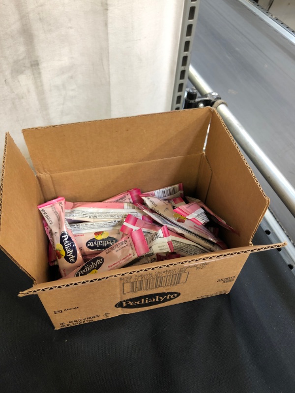 Photo 1 of Pedialyte Electrolyte Powder, Strawberry Lemonade, Electrolyte Hydration Drink, 0.6 oz Powder Packs, 100 Count, EXP 06/1/22, 
 ITEM IS MISSING PCS, THERE IS ONLY 62PCS 
