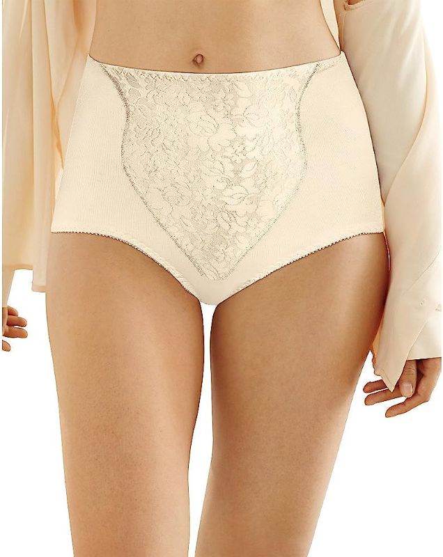 Photo 1 of Bali Women’s Shapewear Double Support Light Control Brief with Lace Fajas 2-Pack DFX372 SIZE MEDIUM
