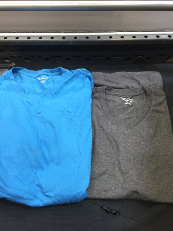 Photo 1 of men's t-shirts
size L