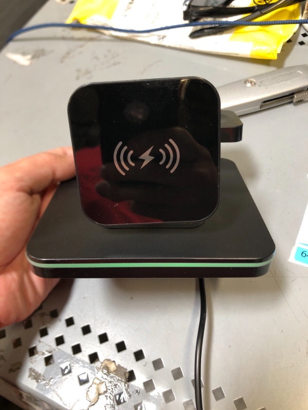 Photo 4 of 3 IN ONE WIRELESS CHARGER, TESTED AND ALL CHARGING PLACEMENTS WORK.