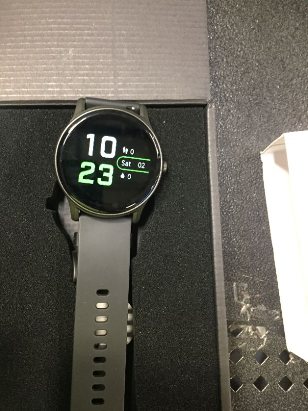 Photo 2 of smart watch 