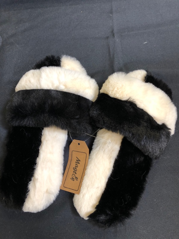 Photo 2 of Magtoe Women's Slippers Faux Synthetic Fur House Indoor Outdoor Shoes Non Slip, Black White
SIZE 9 