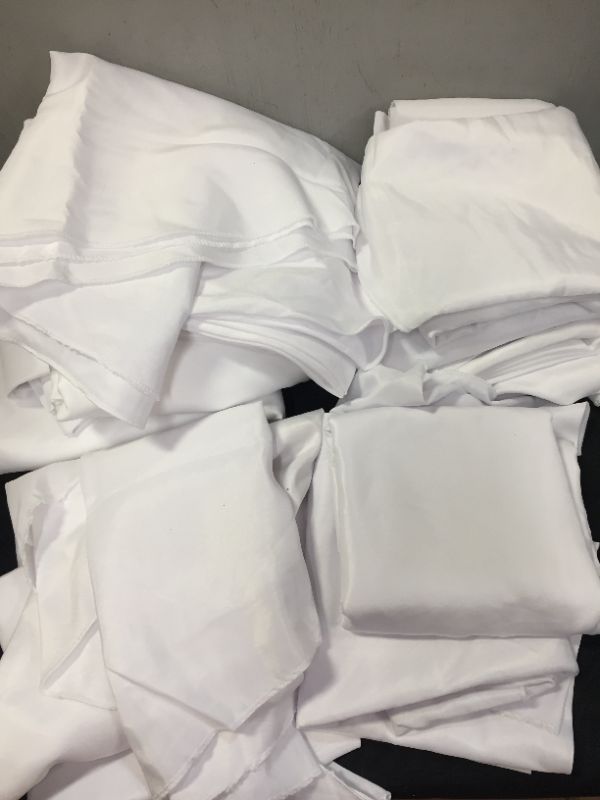 Photo 1 of 11 PCS VARIOUS LARGE WHTE CLOTHS/ TABLE CLOTHS
SOME HEAVY DUTY, SOME THIN PIECES