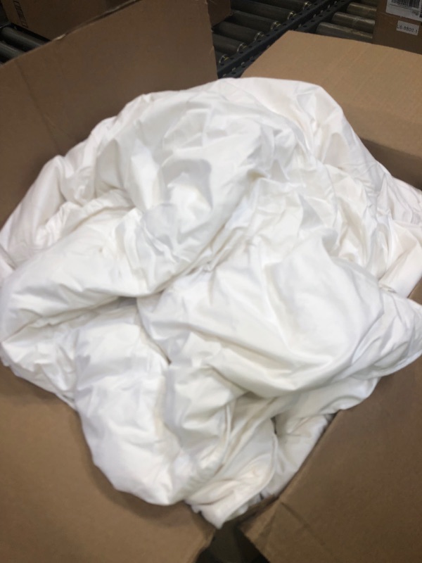 Photo 1 of 90  X 90 COMFORTER WHITE