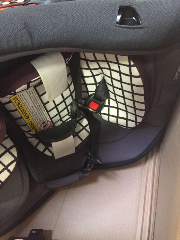 Photo 5 of Graco Contender Slim Convertible Car Seat

