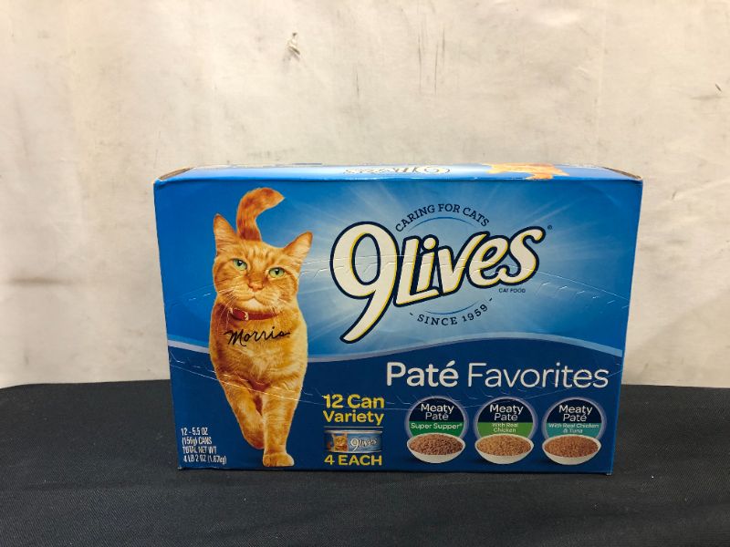 Photo 2 of 9Lives Paté Favorites Chicken & Tuna Wet Cat Food - 5.5oz/12ct Variety Pack  
BB:06-10-2022

