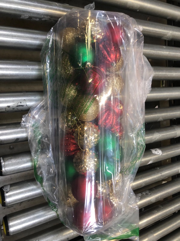 Photo 1 of 45PCS 6cm/2.36" Christmas Balls, Glitter Christmas Tree Ornaments Hanging Christmas Home Decorations for Home House Bar Party(Red/Gold/Green)