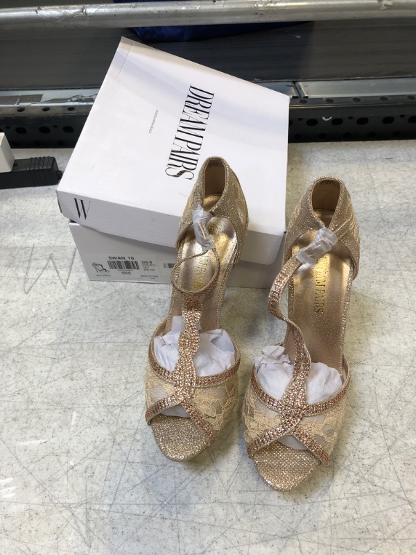 Photo 1 of DREAM PAIRS Women's Heeled Sandals Pump SIZE 9
