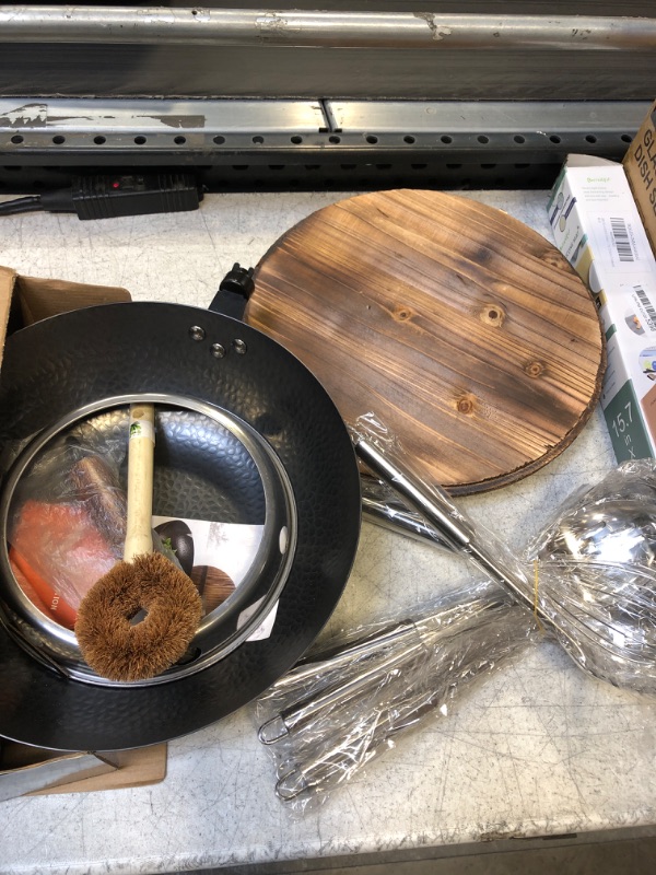 Photo 2 of 12.8"Carbon Steel Wok - 11Pcs Woks and Stir Fry Pans with Wooden Handle and Lid,10 Cookware Accessories,For Electric,Induction and Gas Stoves ( LID HAS MINOR DAMAGE )