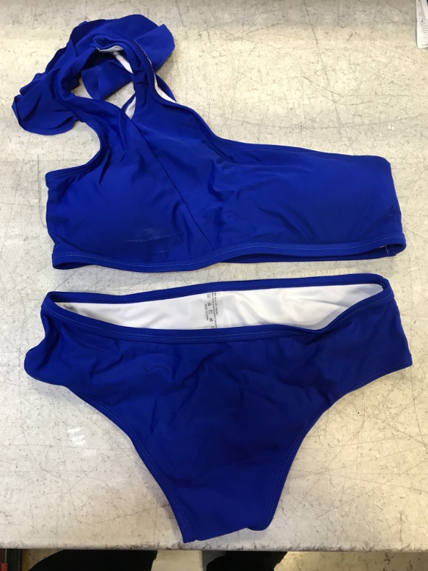 Photo 1 of 2 PIECE BIKINI 
LARGE 