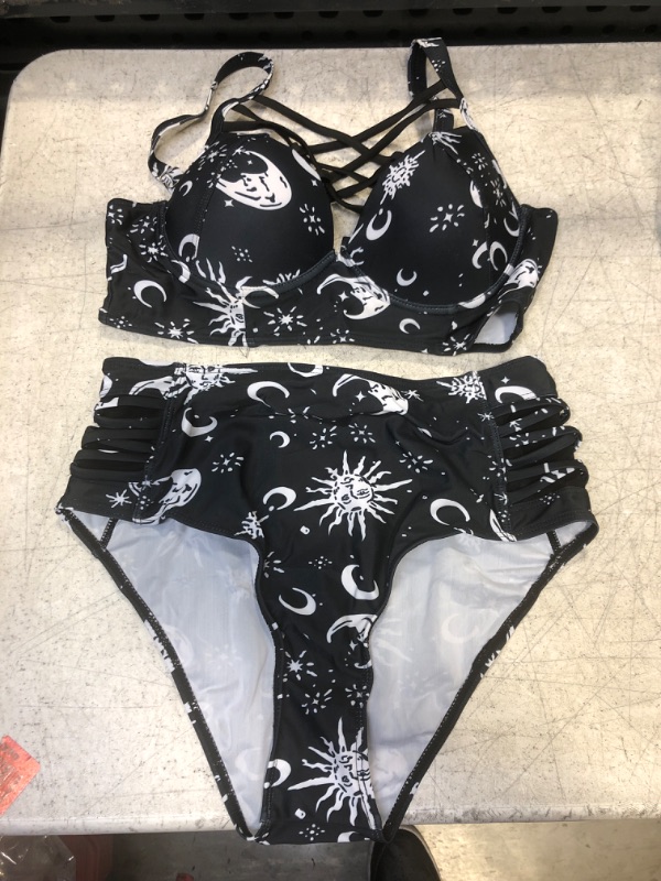 Photo 1 of 2 PIECE BIKINI 
MEDIUM 