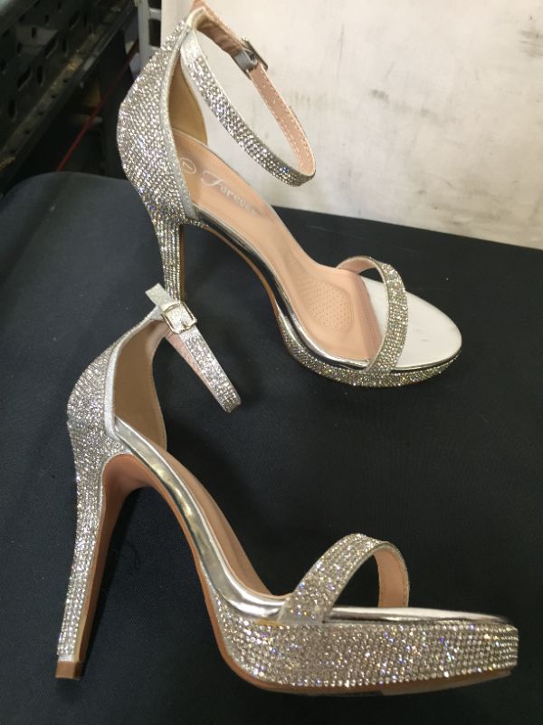 Photo 3 of FOREVER LINK HIGHLIGHT-98 SILVER HIGH HEEL SIZE 7 