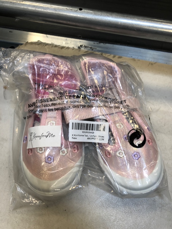 Photo 1 of K KomForme Toddler Girls Shoes Little Kids Mary Jane Flats, Canvas Sneaker School Uniform
SIZE 11