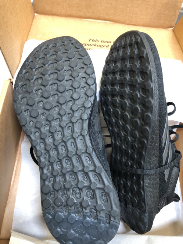 Photo 3 of adidas Unisex-Adult Pureboost 22 Running Shoe
SIZE 9 