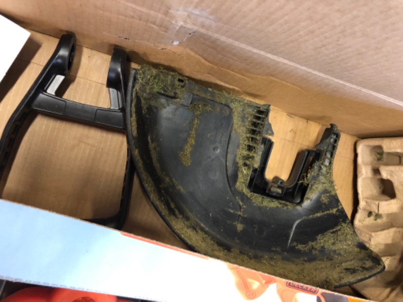 Photo 1 of BLACK+DECKER 6.5 Amps 14" String Trimmer/Edger