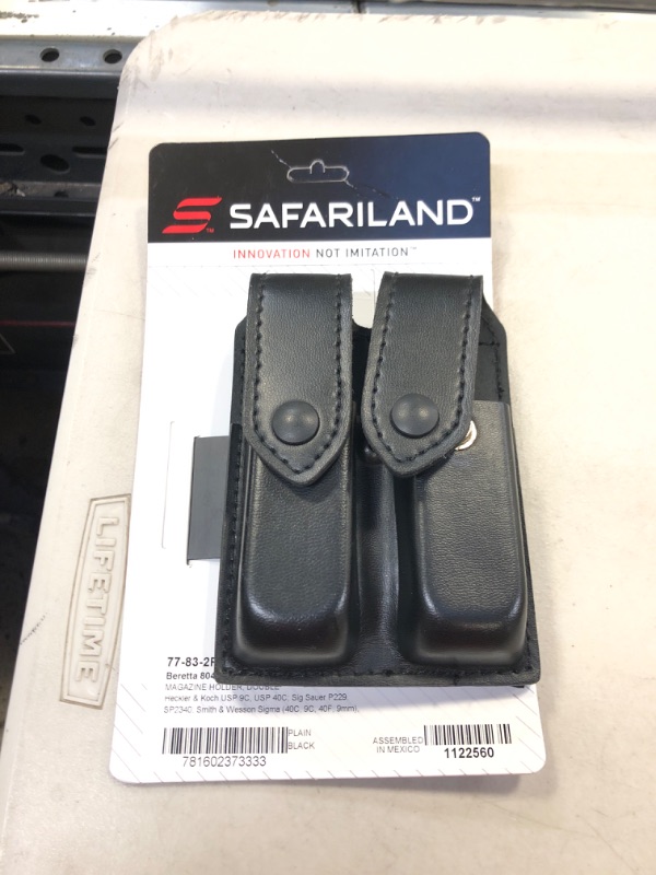 Photo 2 of Safariland Duty Gear Glock 17, 22, Black Snap Double Handgun Magazine Pouch (Plain Black)