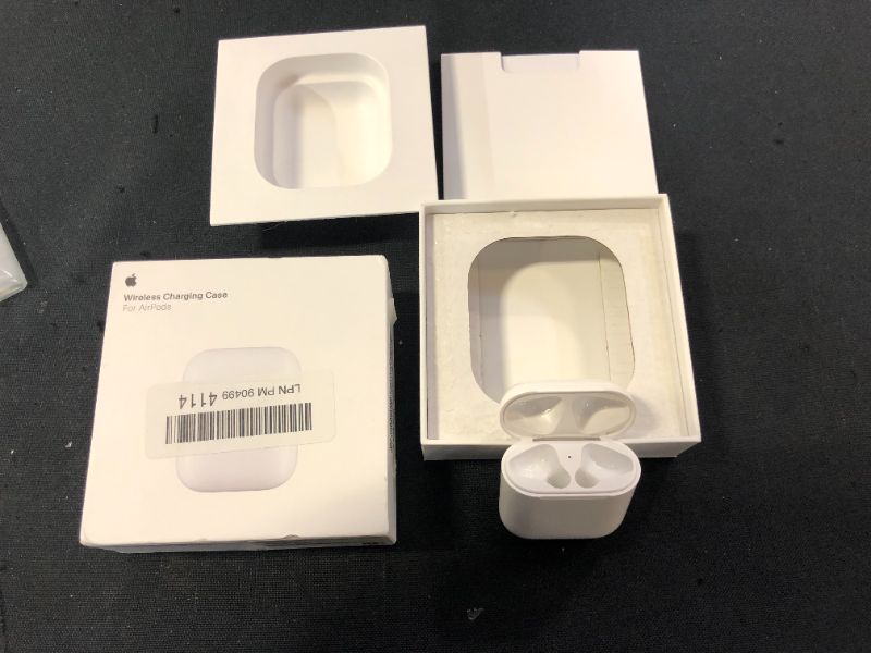 Photo 2 of Apple Wireless Charging Case for AirPods (CASE ONLY)
