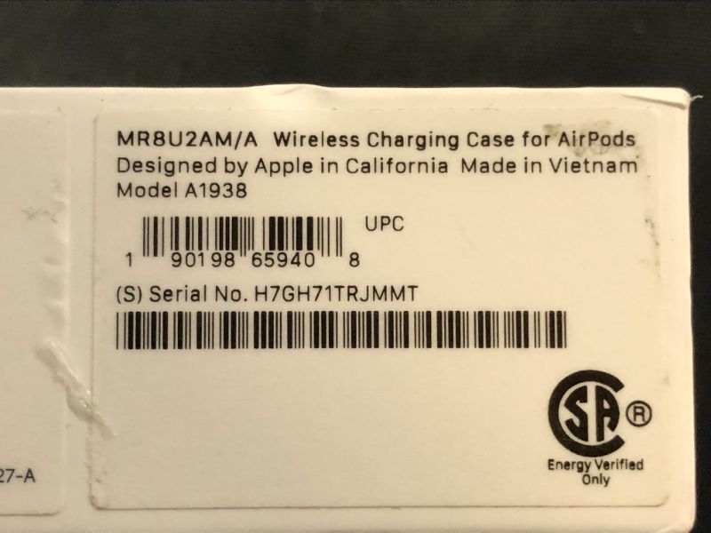 Photo 3 of Apple Wireless Charging Case for AirPods (CASE ONLY)

