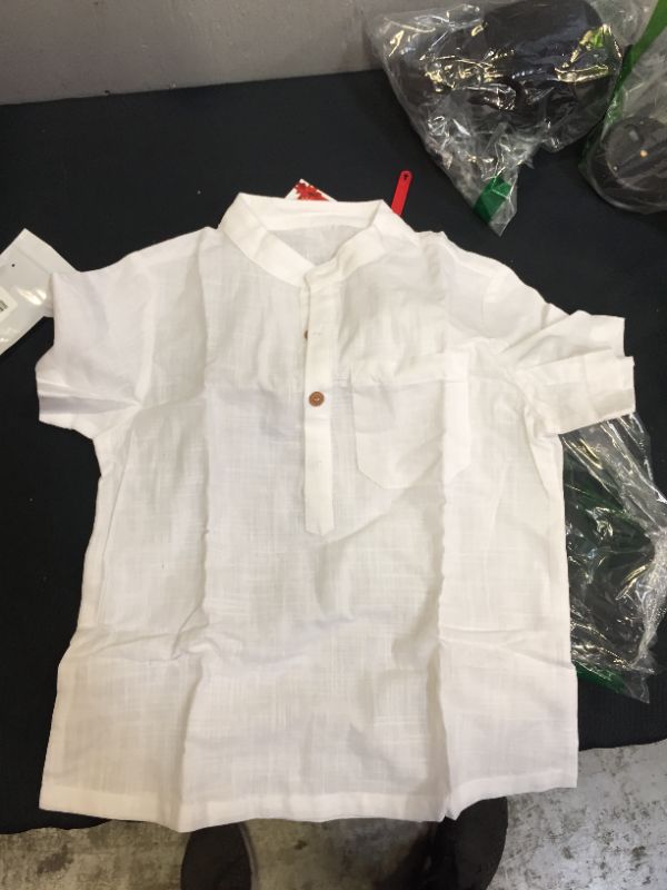 Photo 1 of Boys buttton down shirt sz 5T 