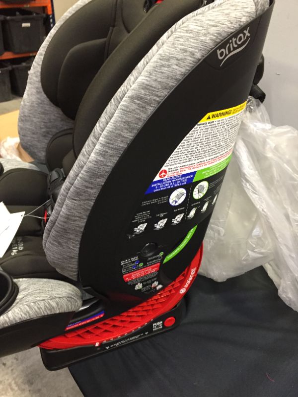 Photo 3 of Britax One4Life ClickTight All-in-One Car Seat, Spark
