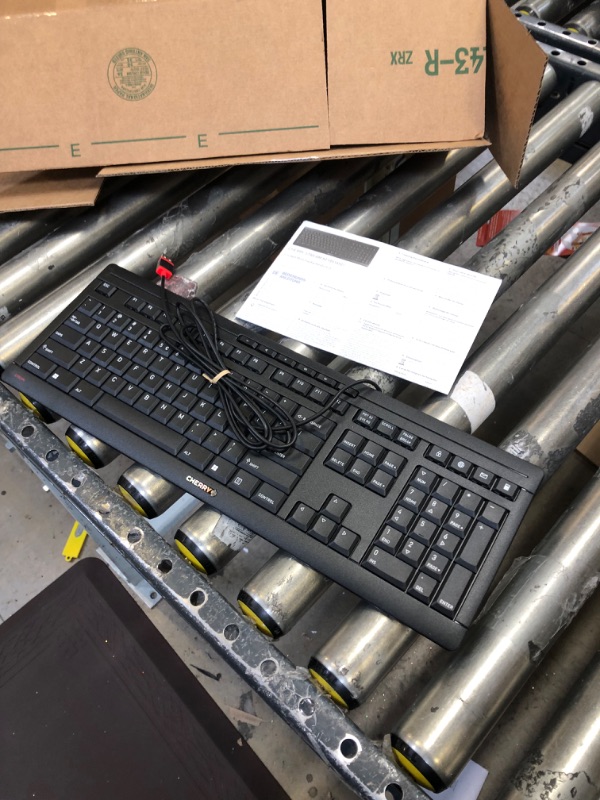 Photo 1 of COMPUTER KEYBOARD