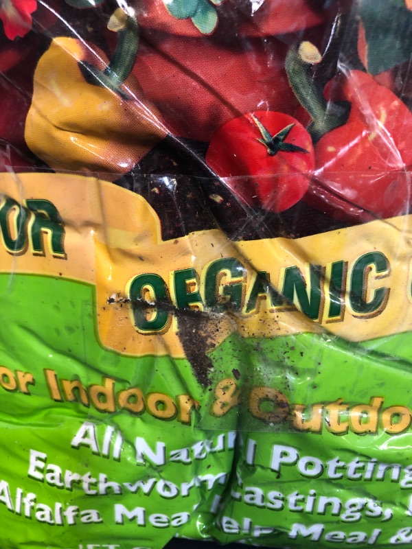 Photo 1 of Espoma Organic Potting Soil Mix - All Natural Potting Mix For Indoor & Outdoor Containers For Organic Gardening, 16qt, Pack of 1
