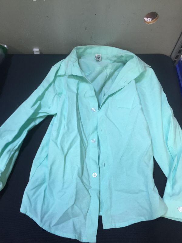 Photo 1 of boys button up long sleeve collar shirt 
size 140