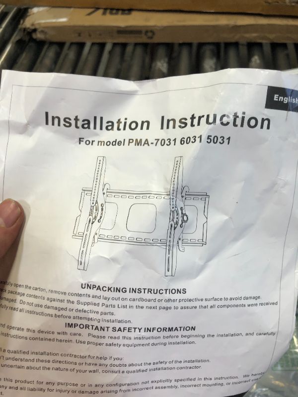 Photo 2 of Digicom PMA-6031 Plasma and LCD TV Tilting Wall Mount Universal/22-37
