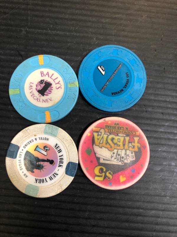 Photo 1 of 4 VINTAGE CASINO CHIPS , RETRO VEGAS COLLECTABLES , VARIETY OF CASINO HOTELS 