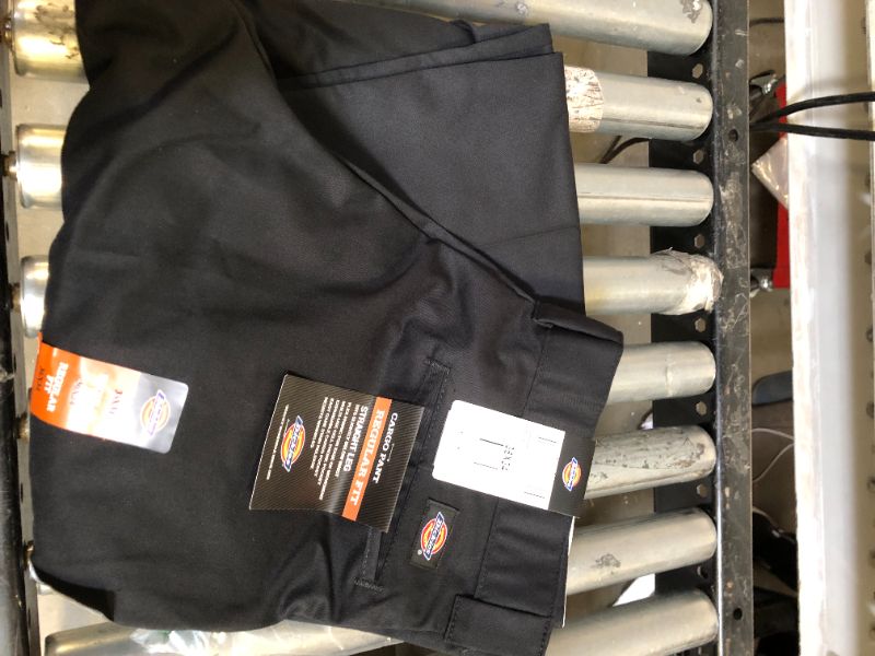 Photo 3 of Dickies Men's Regular Straight Stretch Twill Cargo Pant 36W x 34L Black