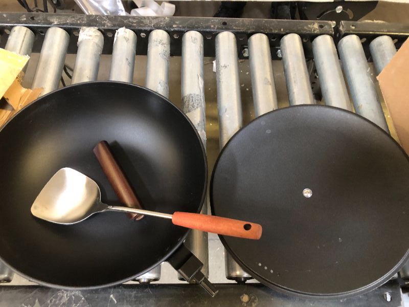 Photo 1 of PURE IRON WOK PAN SET