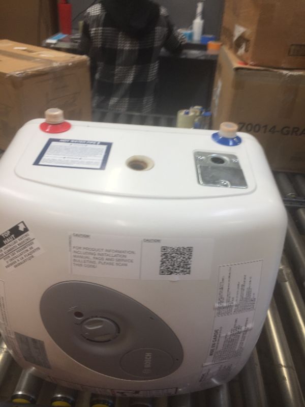 Photo 5 of Bosch Tronic mini-tank es8 7-Gallon Lowboy 6-Year Limited 1440-Watt 1 Element Point of Use Electric Water Heater