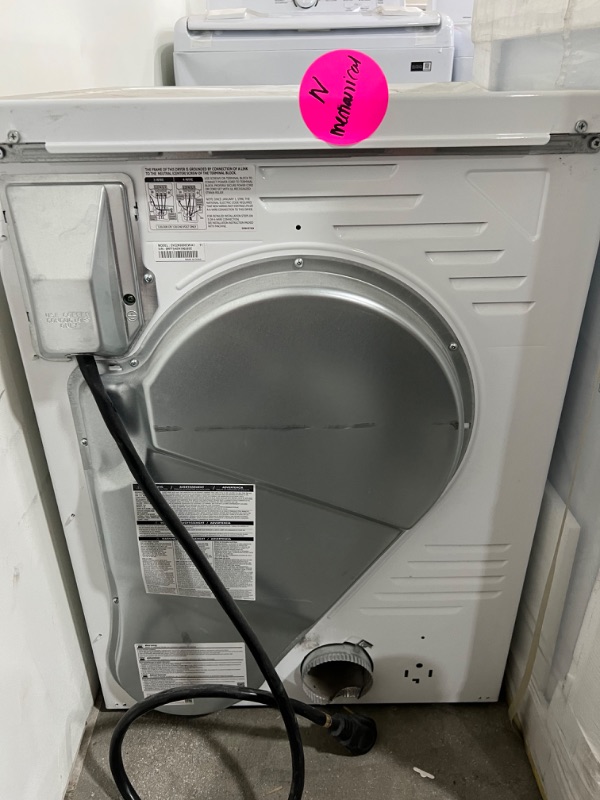 Photo 3 of Samsung DV22K6800EW/A1 DV22K6800EW 4.0 cu. ft. Capacity Electric Dryer White
 - mechanical issue - small dent on top