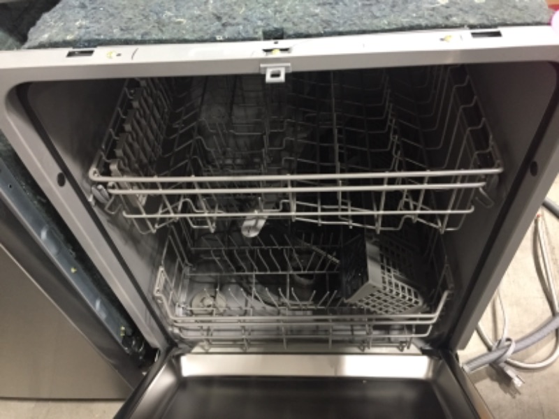 Photo 5 of Digital Touch Control 55 dBA Dishwasher in Stainless Steel
