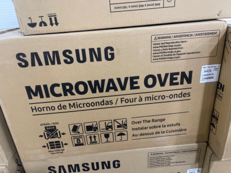 Photo 2 of Samsung 1.7 Cu. Ft. Fingerprint Resistant Stainless Steel Over-The-Range Microwave - ME17R7021ES/AA
