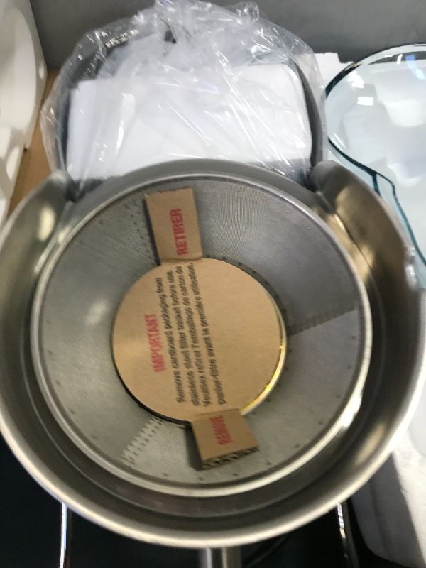 Photo 1 of Breville 800JEXL Juice Fountain Elite Centrifugal Juicer, Brushed Stainless Steel ---- powers on unable to fully test 
