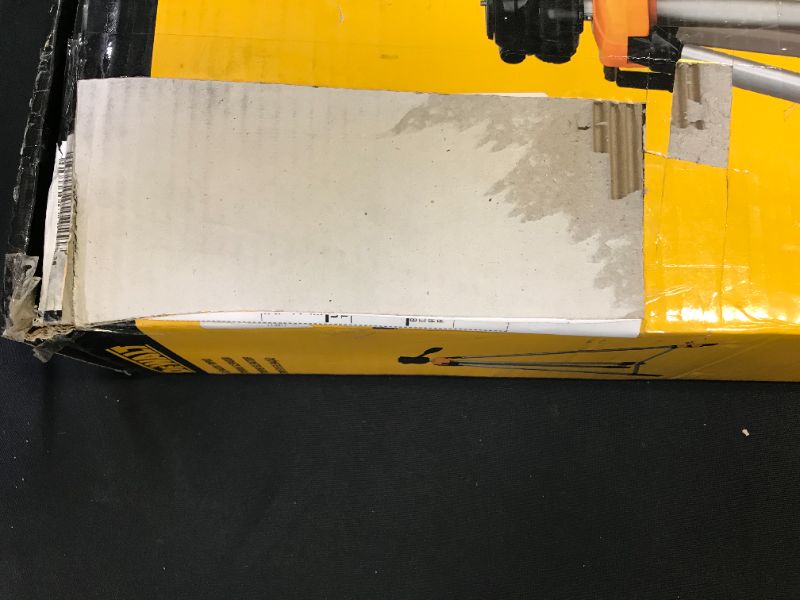 Photo 5 of dewalt dw0881t laser tripod with tilting head MINOR DAMAGES TO BOX DUE TO EXPOSURE