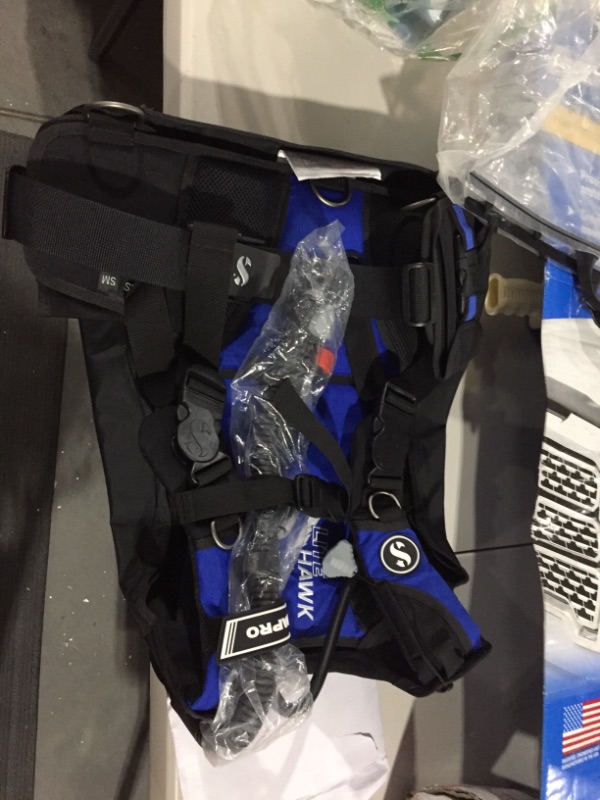 Photo 1 of Scubapro Litehawk BCD with Standard Power Inflator, XS/S - Black Blue