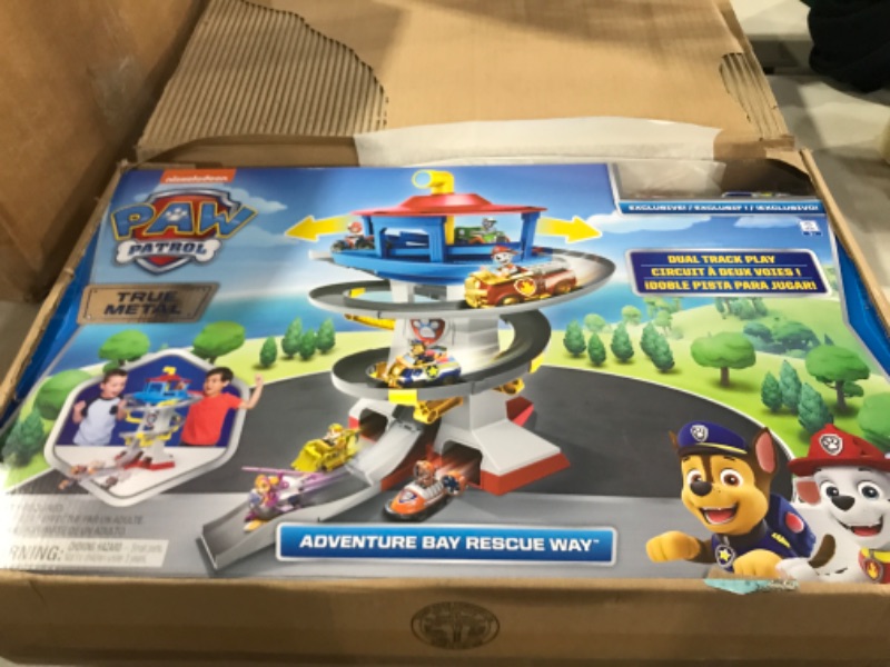 Photo 2 of Paw Patrol, True Metal Adventure Bay Rescue Way Toy Playset with 2 Exclusive Die-Cast Vehicles, 1:55 Scale