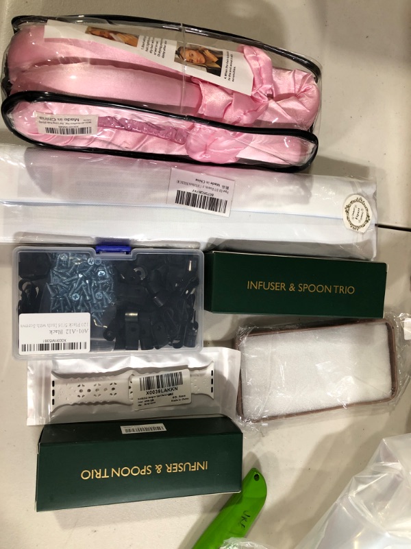 Photo 1 of assorted items bundle 