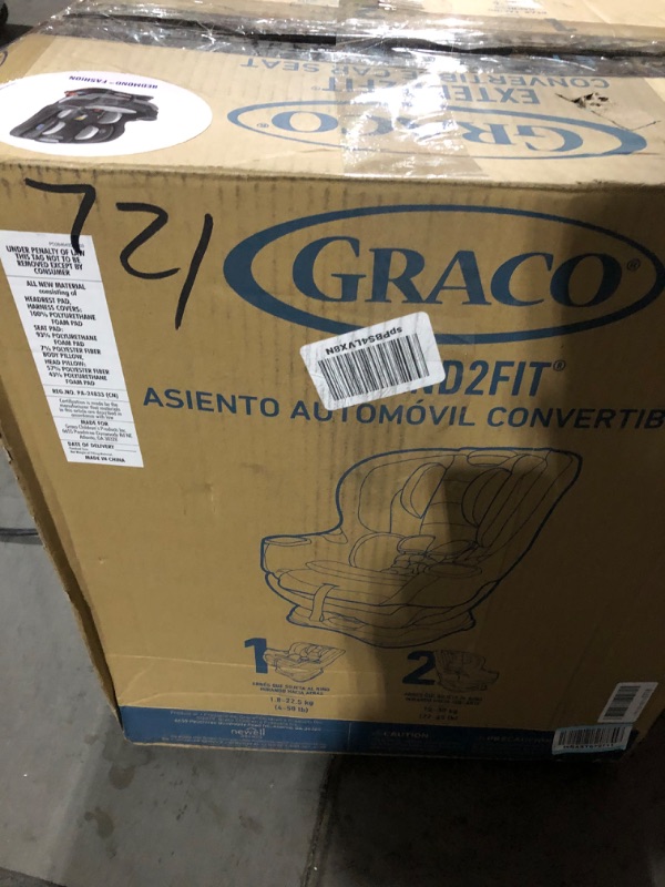 Photo 3 of Graco Extend2Fit Convertible Car Seat | Ride Rear Facing 