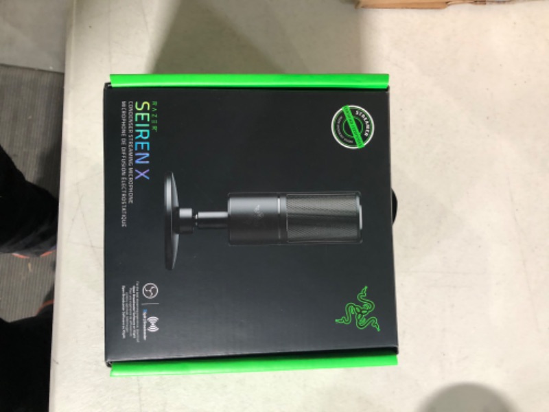 Photo 3 of Razer Seiren X USB Streaming Microphone + Kiyo Pro Streaming Webcam Bundle: Classic Black