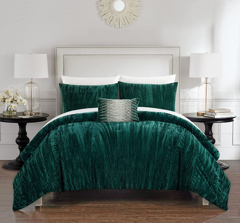 Photo 1 of Chic Home Westmont Comforter, King, Green