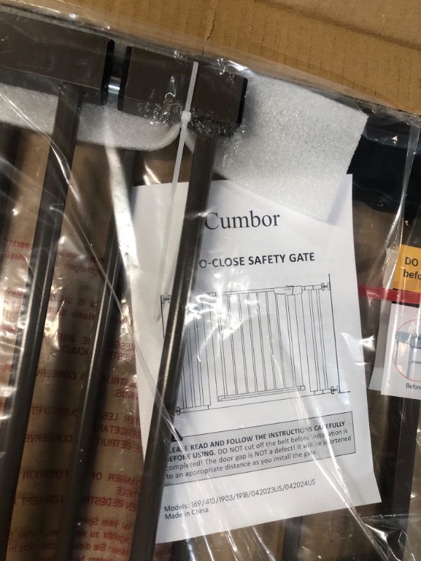 Photo 1 of Cumbor 46”Auto Close Safety Baby Gate