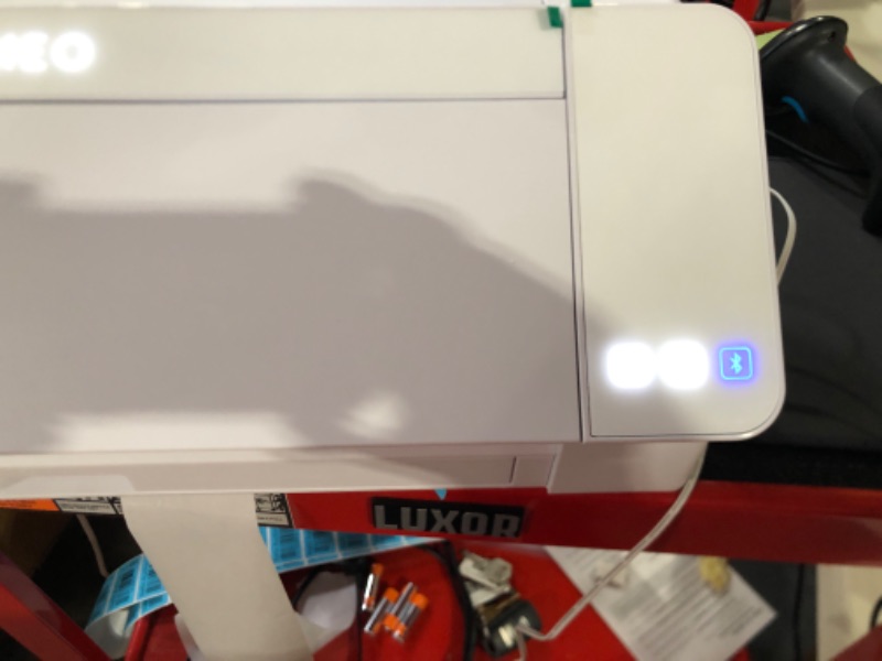 Photo 3 of Silhouette Cameo 4 with Bluetooth,  Autoblade 2, 100 Designs and Silhouette Studio Software - White Edition