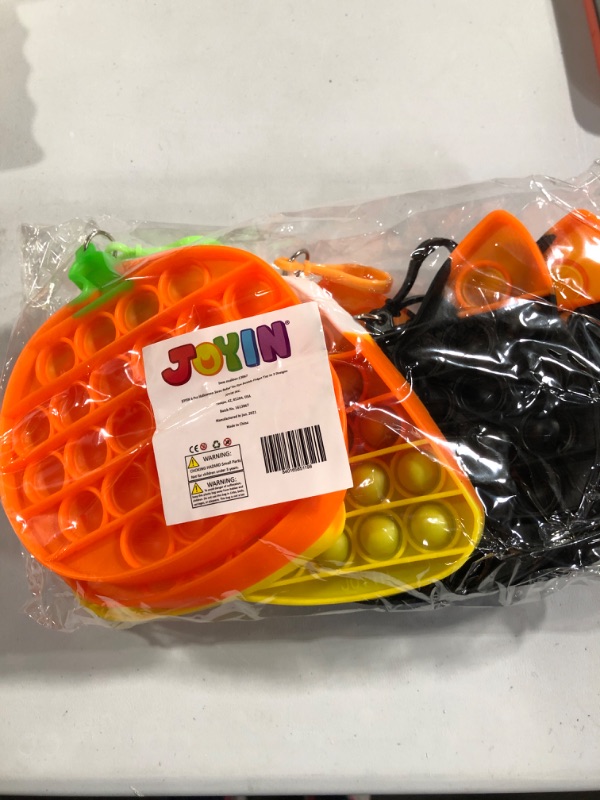 Photo 1 of JOYIN 6 Pcs Halloween Stress Relief Tie Dye Bubble Fidget Toy for Trick-or-Treating, Halloween Party Favors, Halloween Snacks, Event Party Favor Supplies, Halloween Trick or Treat Bags840165851198
